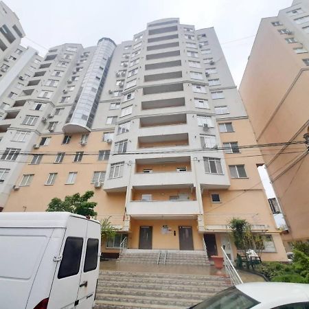 Bright Central Apartment 키시나우 외부 사진