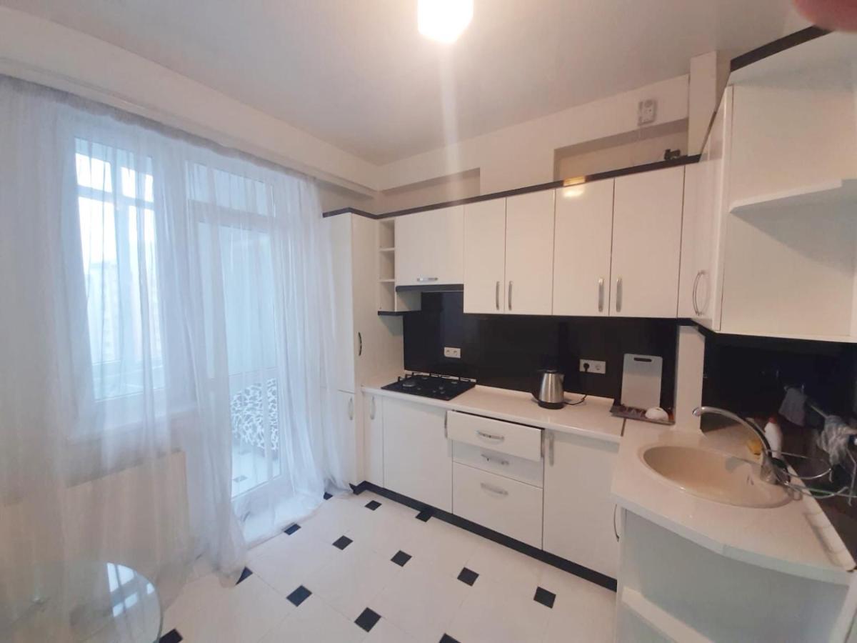 Bright Central Apartment 키시나우 외부 사진